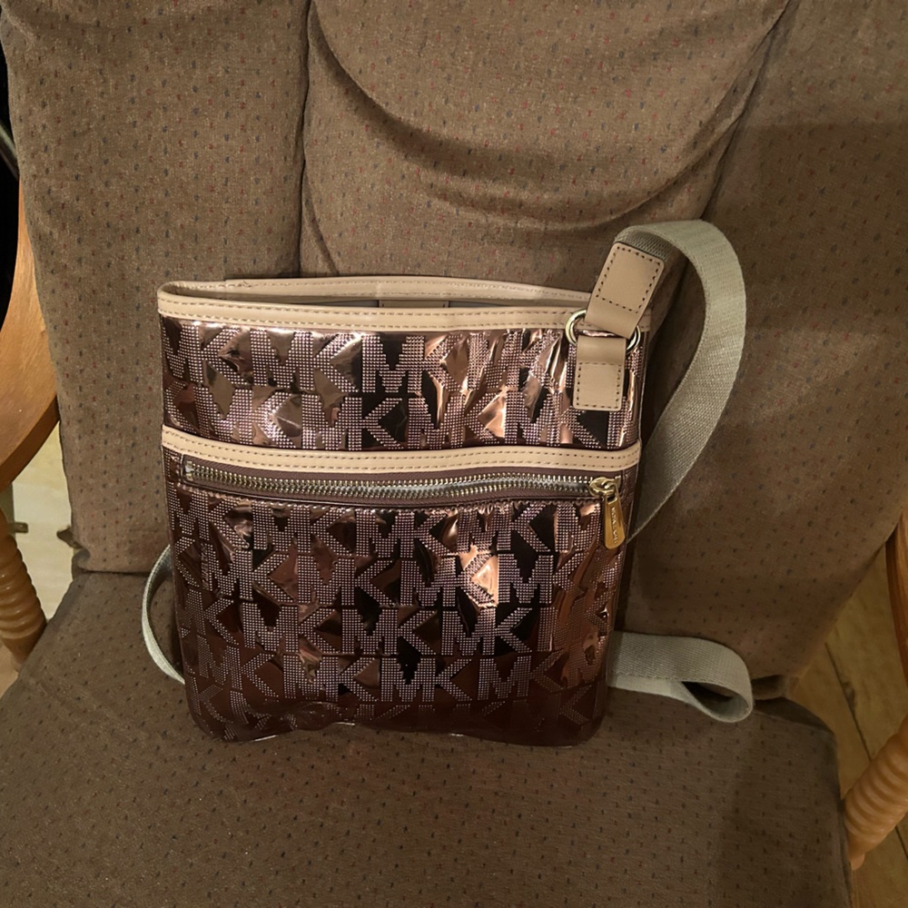 NWOT Micheal Kors Copper Crossbody Bag. - Picture 4 of 7
